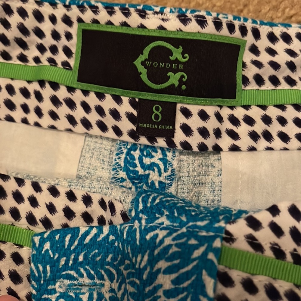 Shorts - Picture 3 of 3
